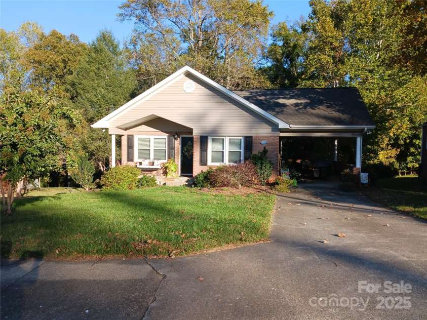 309 Rodoret Street, Valdese, NC 28690.  MLS# CAR4194557, YatesRealty ID 1799. 