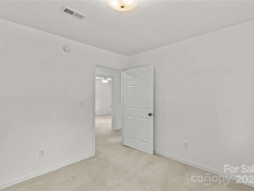 115 Three Oaks Lane, Statesville, NC 28677.  MLS# CAR4254683, YatesRealty ID 17990. 