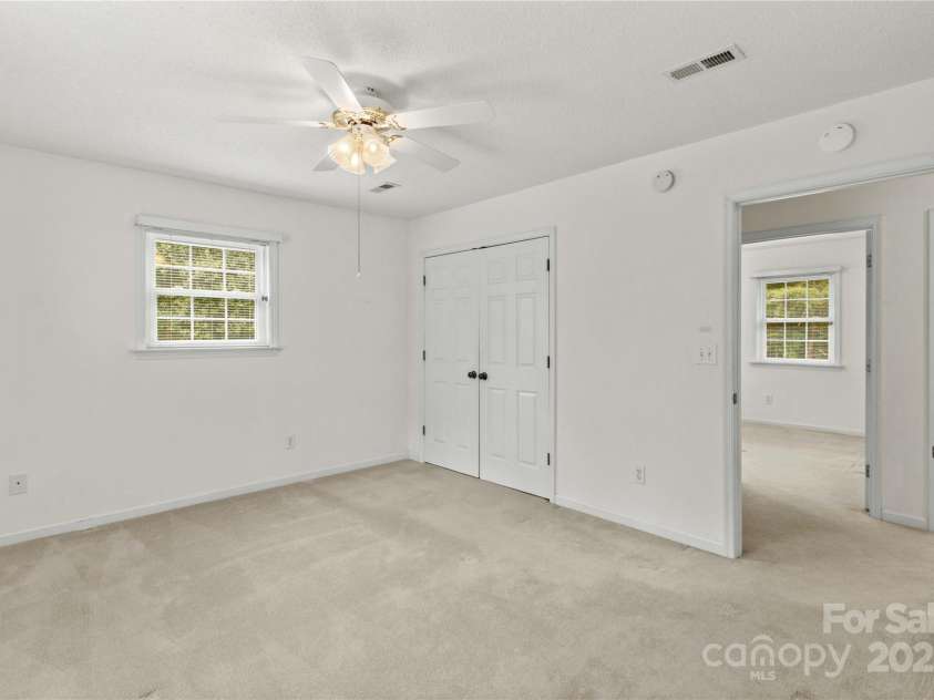 115 Three Oaks Lane, Statesville, NC 28677.  MLS# CAR4254683, YatesRealty ID 17990. 