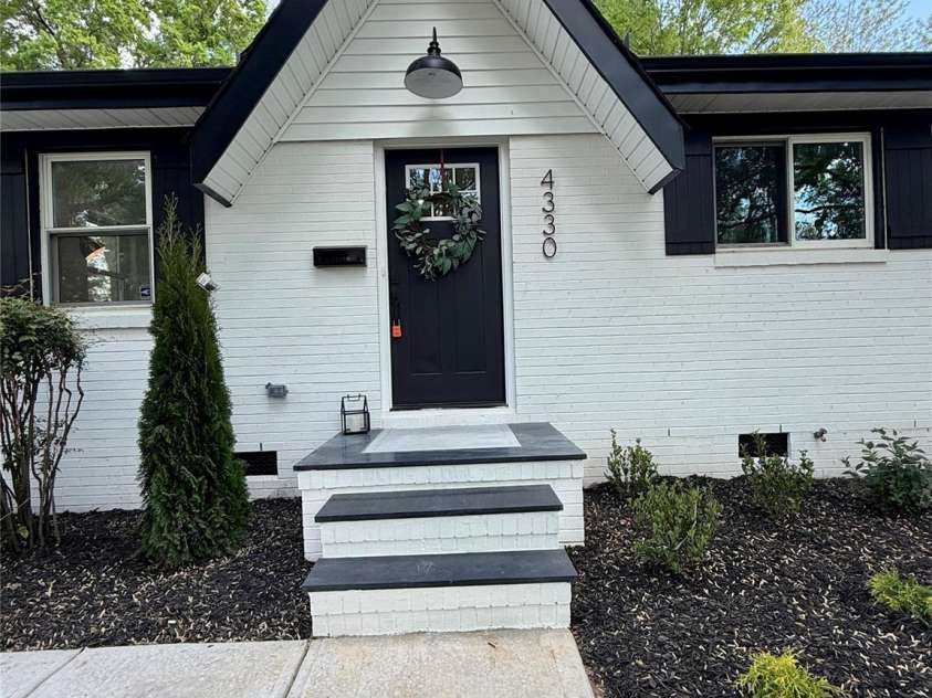 4330 Colebrook Road, Charlotte, NC 28215.  MLS# CAR4362704, YatesRealty ID 17991. 