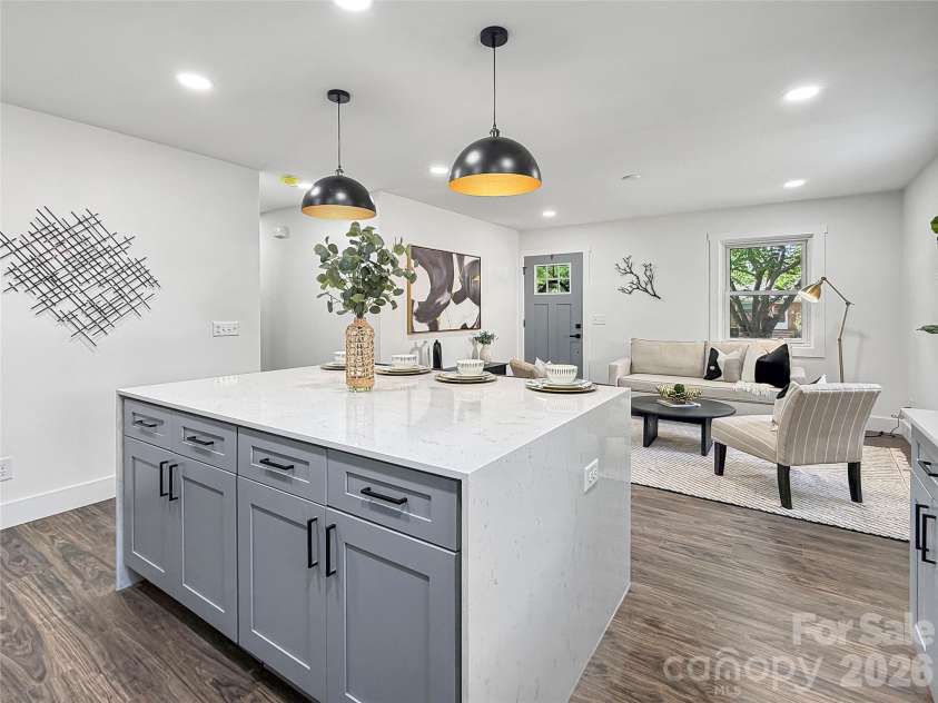 4330 Colebrook Road, Charlotte, NC 28215.  MLS# CAR4362704, YatesRealty ID 17991. 