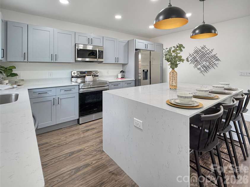 4330 Colebrook Road, Charlotte, NC 28215.  MLS# CAR4362704, YatesRealty ID 17991. 
