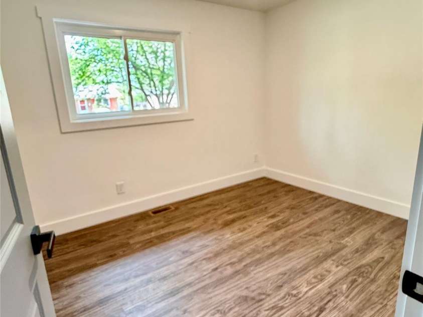4330 Colebrook Road, Charlotte, NC 28215.  MLS# CAR4362704, YatesRealty ID 17991. 