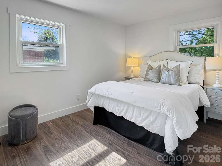 4330 Colebrook Road, Charlotte, NC 28215.  MLS# CAR4362704, YatesRealty ID 17991. 