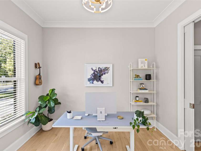 3505 Oakwood Avenue, Charlotte, NC 28205.  MLS# CAR4369785, YatesRealty ID 17992. 