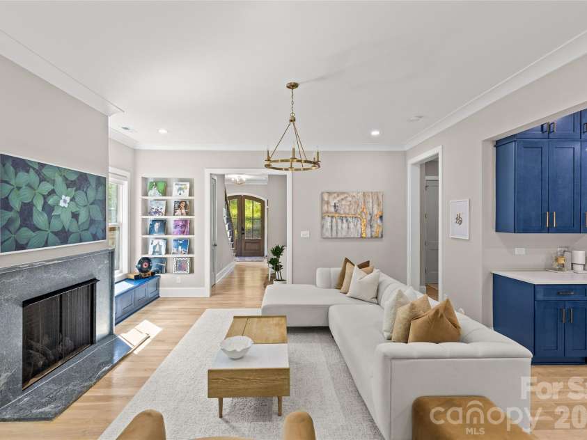 3505 Oakwood Avenue, Charlotte, NC 28205.  MLS# CAR4369785, YatesRealty ID 17992. 