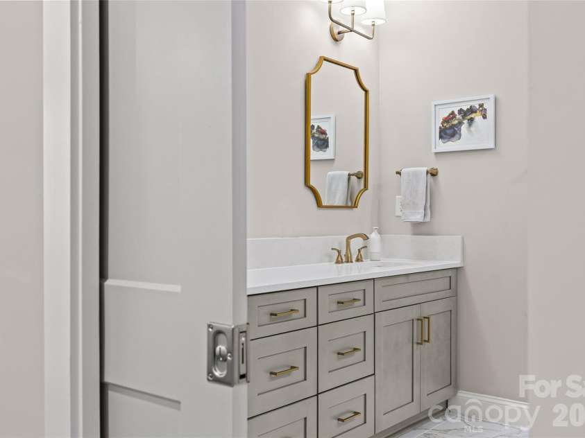 3505 Oakwood Avenue, Charlotte, NC 28205.  MLS# CAR4369785, YatesRealty ID 17992. 