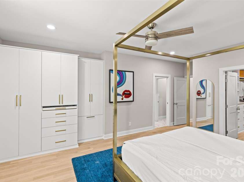 3505 Oakwood Avenue, Charlotte, NC 28205.  MLS# CAR4369785, YatesRealty ID 17992. 