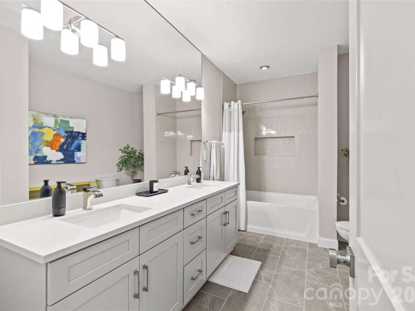 3505 Oakwood Avenue, Charlotte, NC 28205.  MLS# CAR4369785, YatesRealty ID 17992. 