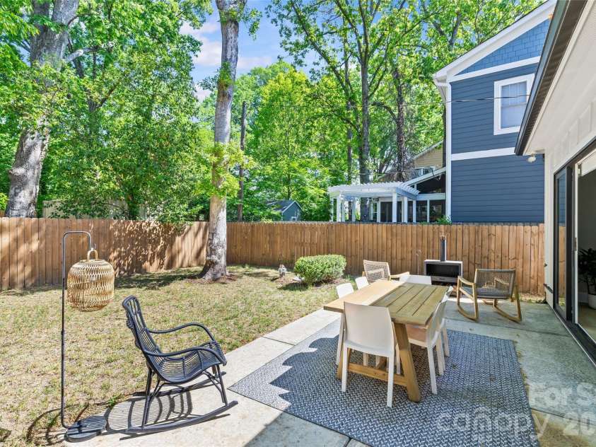 3505 Oakwood Avenue, Charlotte, NC 28205.  MLS# CAR4369785, YatesRealty ID 17992. 