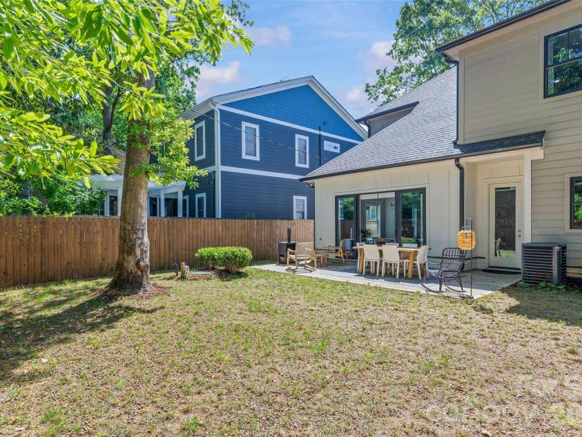 3505 Oakwood Avenue, Charlotte, NC 28205.  MLS# CAR4369785, YatesRealty ID 17992. 