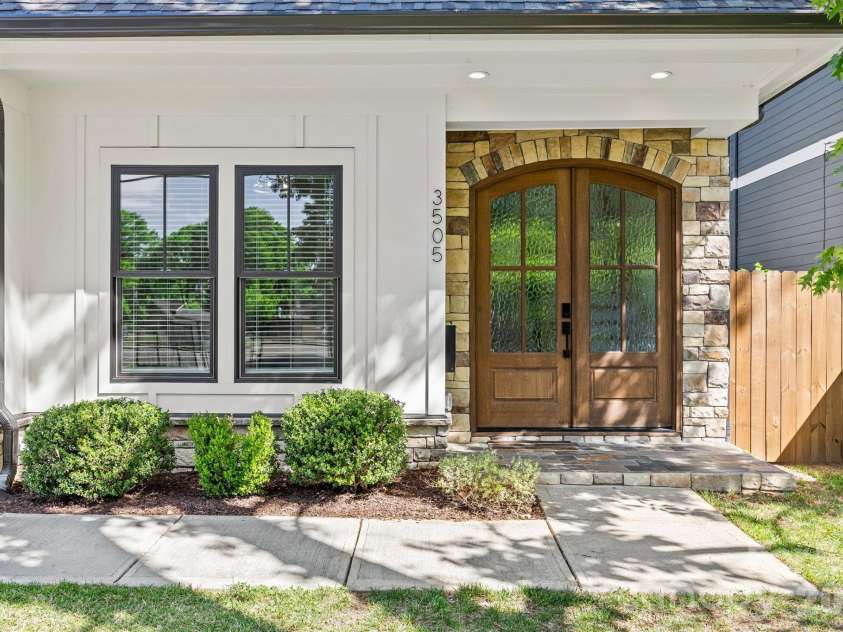 3505 Oakwood Avenue, Charlotte, NC 28205.  MLS# CAR4369785, YatesRealty ID 17992. 
