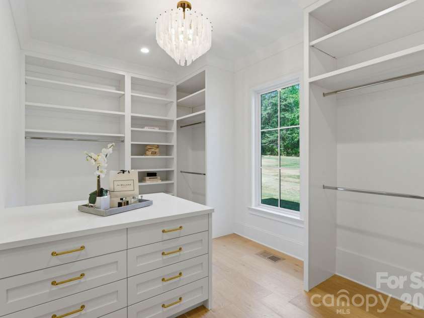 3035 Maple Way Drive, Davidson, NC 28036.  MLS# CAR4368514, YatesRealty ID 17993. 