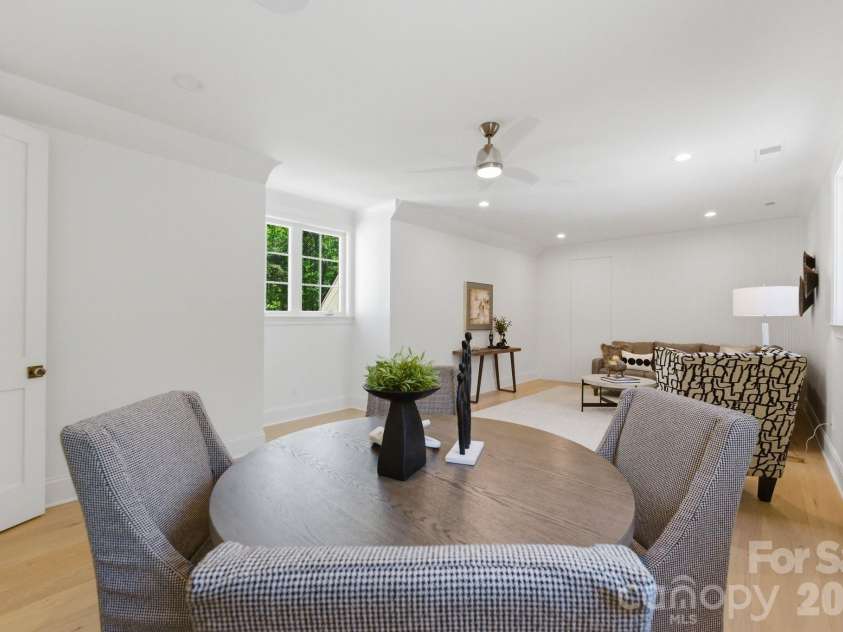 3035 Maple Way Drive, Davidson, NC 28036.  MLS# CAR4368514, YatesRealty ID 17993. Flex Space