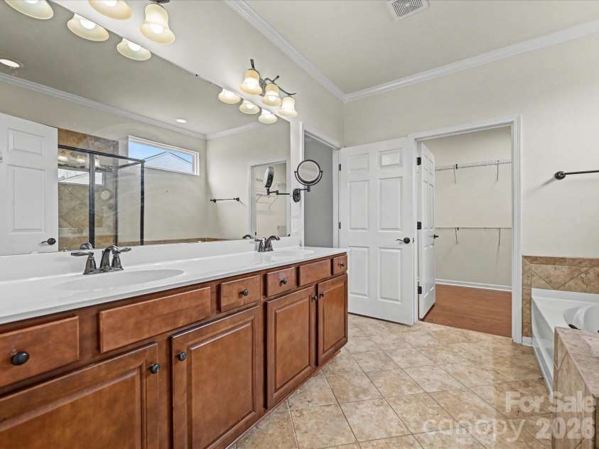 3051 Santee Court, Indian Land, SC 29707.  MLS# CAR4353125, YatesRealty ID 17994. Primary Bath