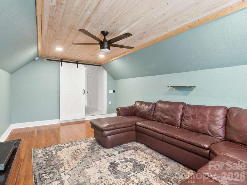 10 Bear Trail, Fairview, NC 28730.  MLS# CAR4364377, YatesRealty ID 17995. 