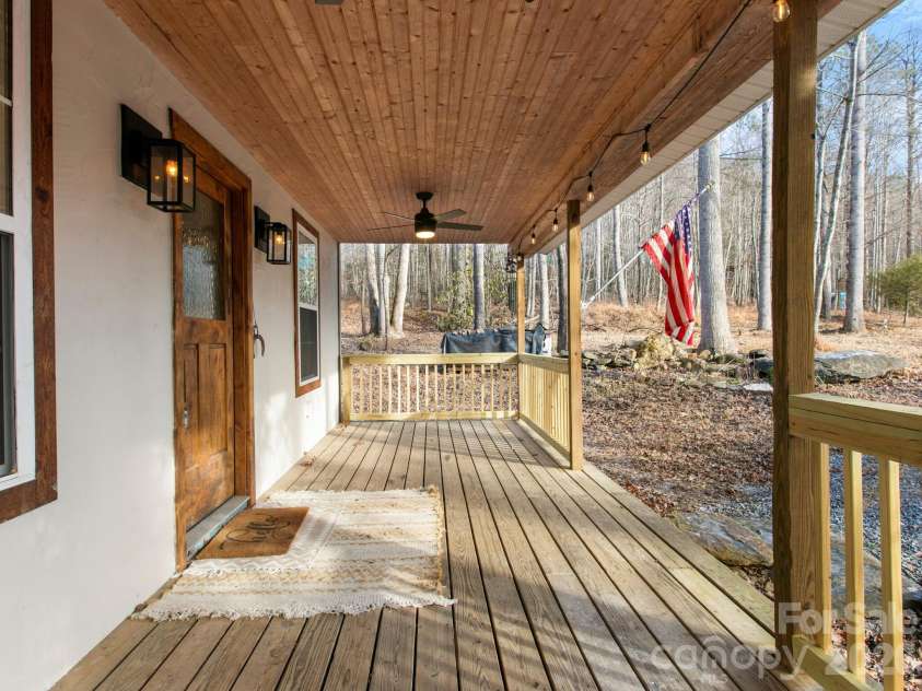 10 Bear Trail, Fairview, NC 28730.  MLS# CAR4364377, YatesRealty ID 17995. 