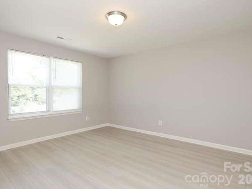 1212 Catawba Run, Lowell, NC 28098.  MLS# CAR4376003, YatesRealty ID 17996. 