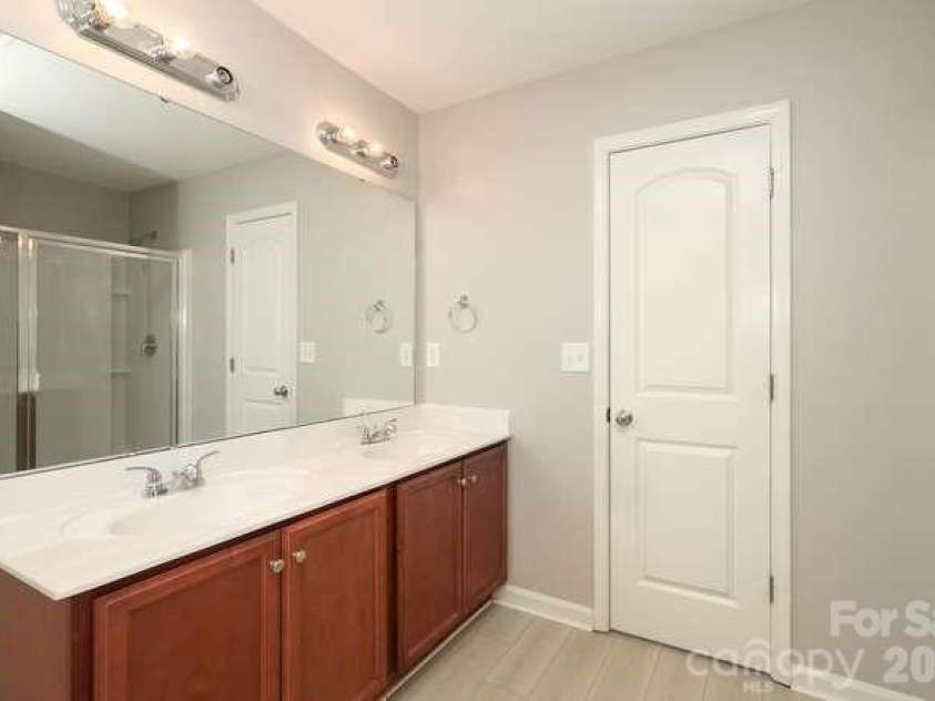 1212 Catawba Run, Lowell, NC 28098.  MLS# CAR4376003, YatesRealty ID 17996. 