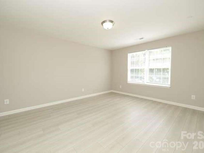 1212 Catawba Run, Lowell, NC 28098.  MLS# CAR4376003, YatesRealty ID 17996. 