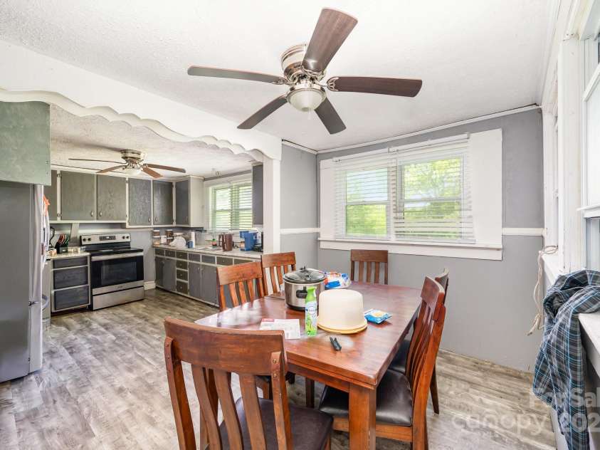 511 Finger Street, Maiden, NC 28650.  MLS# CAR4259058, YatesRealty ID 17996. 