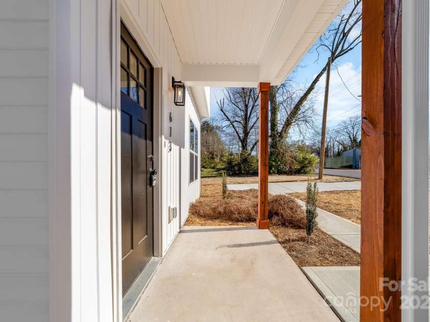 613 Buffalo Street, Shelby, NC 28150.  MLS# CAR4207882, YatesRealty ID 17998. 