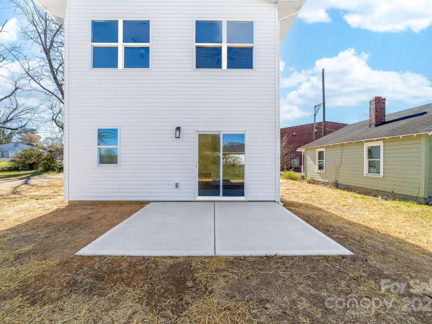 613 Buffalo Street, Shelby, NC 28150.  MLS# CAR4207882, YatesRealty ID 17998. 