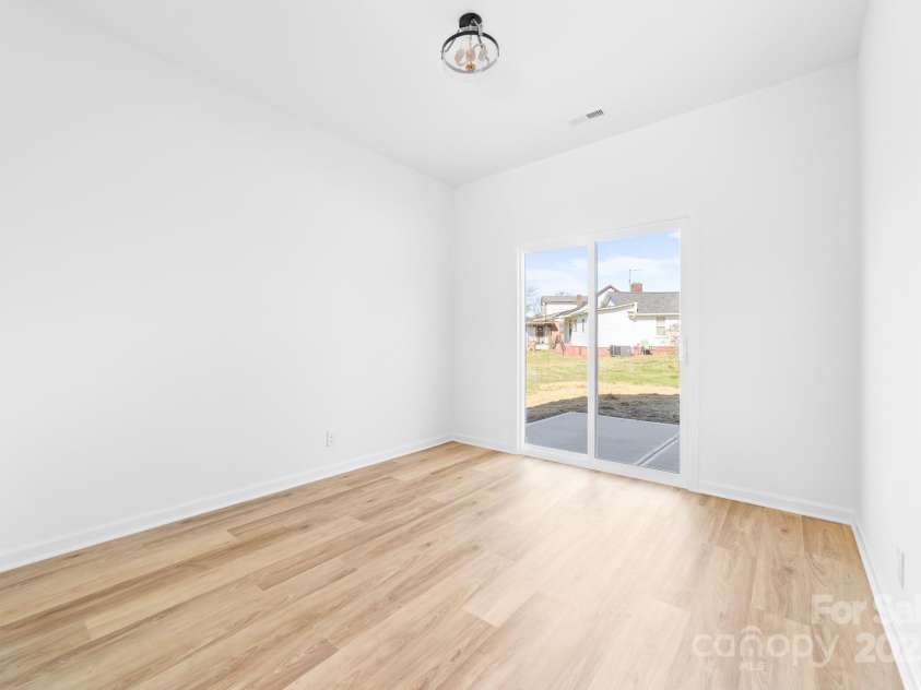 613 Buffalo Street, Shelby, NC 28150.  MLS# CAR4207882, YatesRealty ID 17998. 