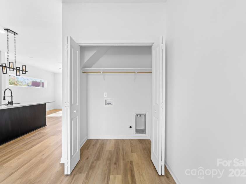 613 Buffalo Street, Shelby, NC 28150.  MLS# CAR4207882, YatesRealty ID 17998. 