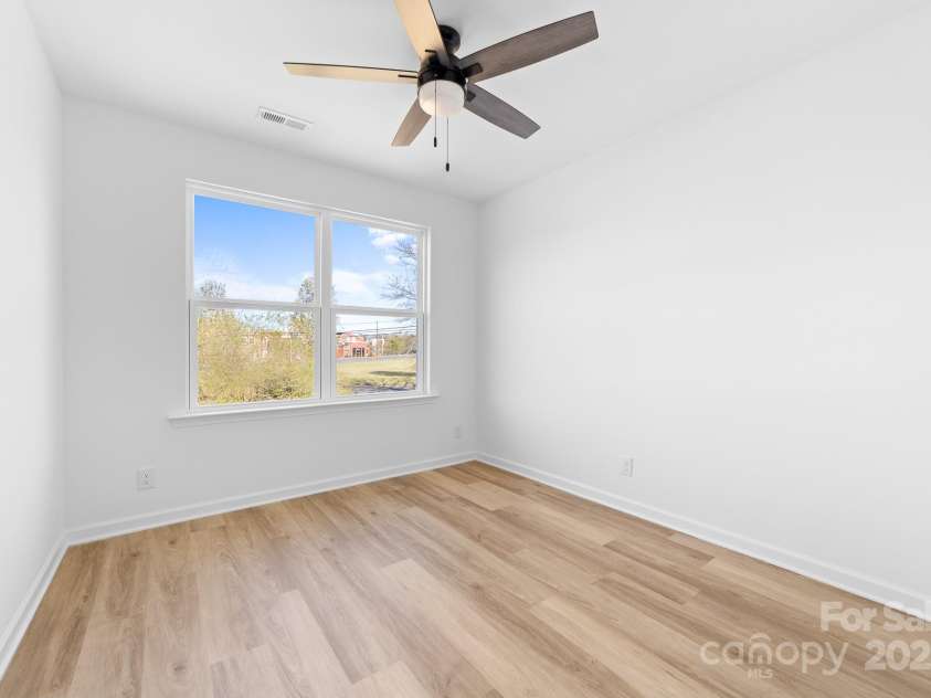 613 Buffalo Street, Shelby, NC 28150.  MLS# CAR4207882, YatesRealty ID 17998. 