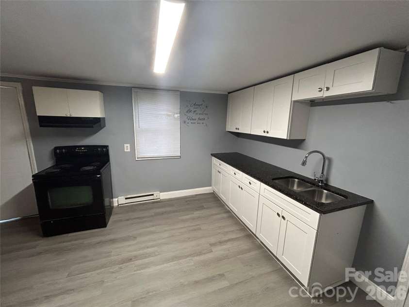 707 Wilson Street, Kannapolis, NC 28083.  MLS# CAR4366419, YatesRealty ID 17998. 