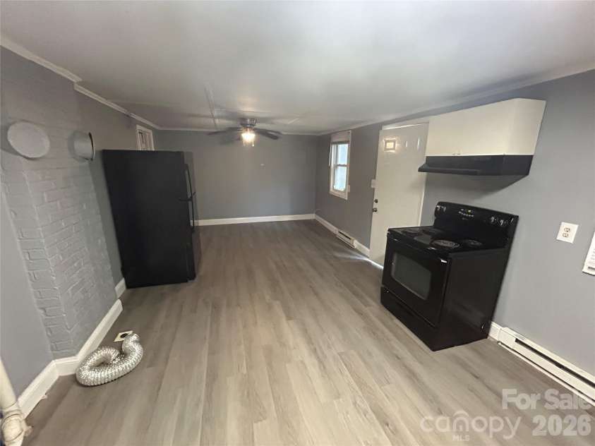 707 Wilson Street, Kannapolis, NC 28083.  MLS# CAR4366419, YatesRealty ID 17998. 