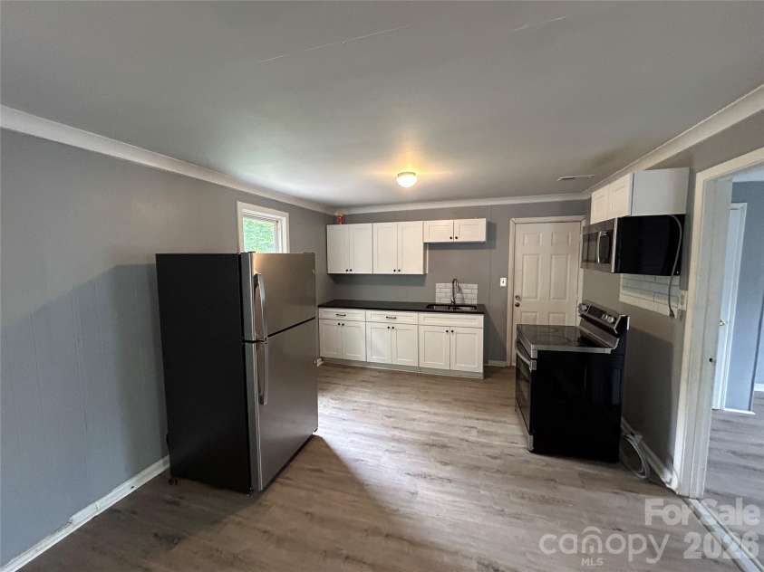 707 Wilson Street, Kannapolis, NC 28083.  MLS# CAR4366419, YatesRealty ID 17998. 