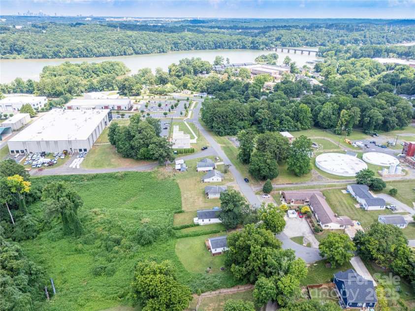 206 13th Street, Belmont, NC 28012.  MLS# CAR4257702, YatesRealty ID 18. 