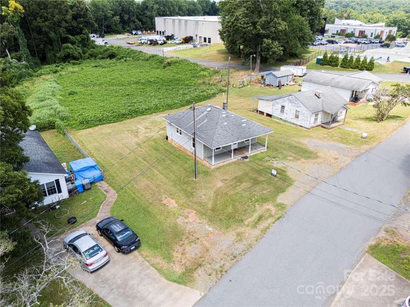 206 13th Street, Belmont, NC 28012.  MLS# CAR4257702, YatesRealty ID 18. 