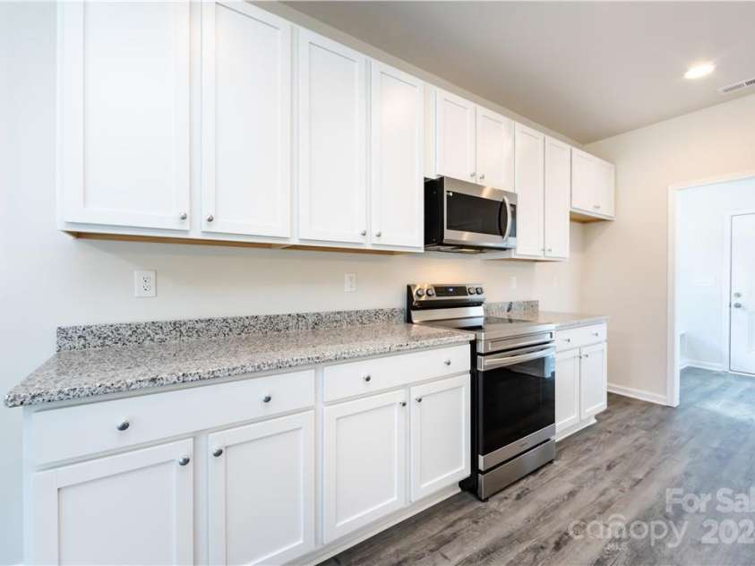 812 Hardin Street, Lancaster, SC 29720.  MLS# CAR4172733, YatesRealty ID 180. 