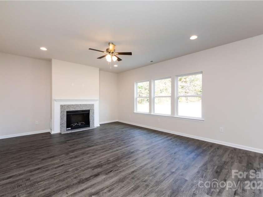 812 Hardin Street, Lancaster, SC 29720.  MLS# CAR4172733, YatesRealty ID 180. 