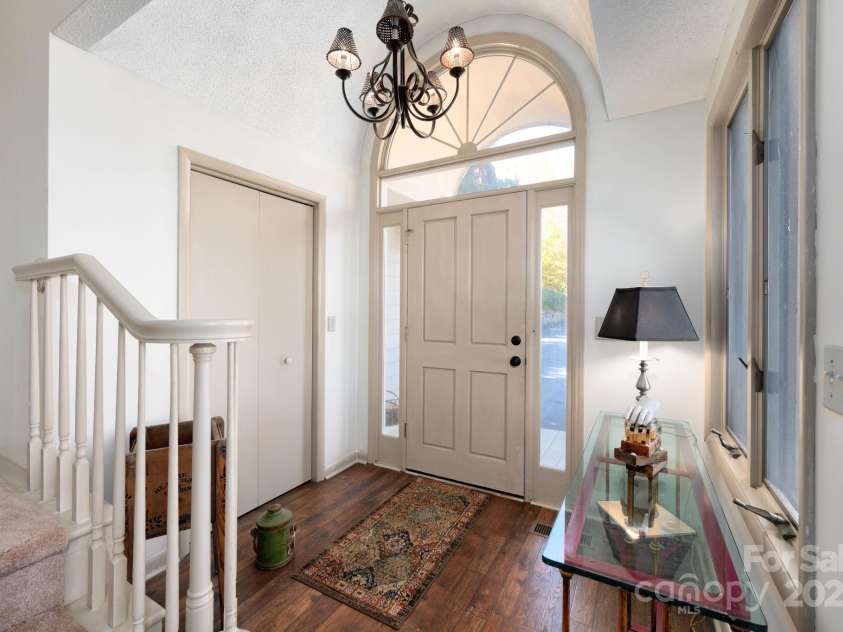 481 Overlook Drive, Mars Hill, NC 28754.  MLS# CAR4313425, YatesRealty ID 1800. 