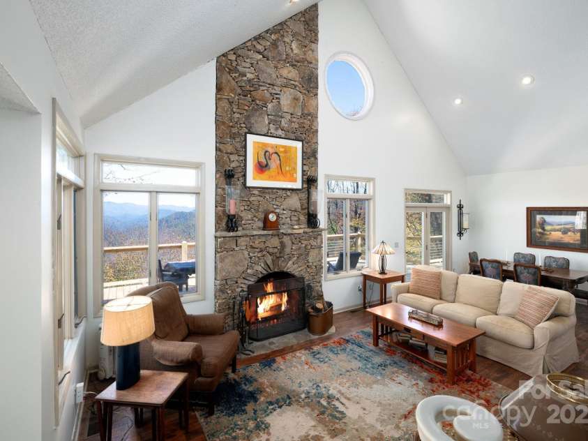 481 Overlook Drive, Mars Hill, NC 28754.  MLS# CAR4313425, YatesRealty ID 1800. 