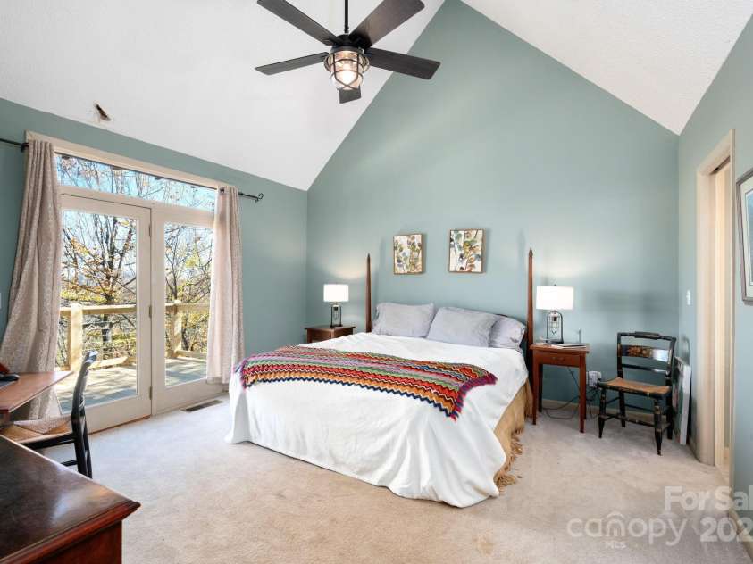 481 Overlook Drive, Mars Hill, NC 28754.  MLS# CAR4313425, YatesRealty ID 1800. 