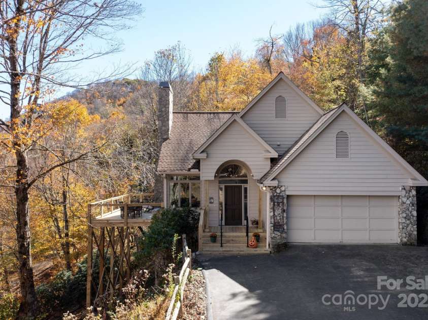 481 Overlook Drive, Mars Hill, NC 28754.  MLS# CAR4313425, YatesRealty ID 1800. 
