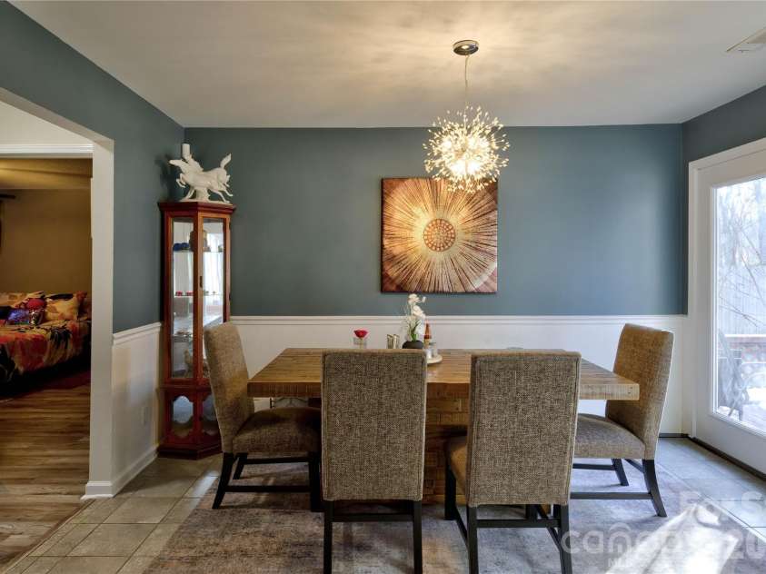518 Lisa Carol Drive, Mooresville, NC 28115.  MLS# CAR4347357, YatesRealty ID 18000. 