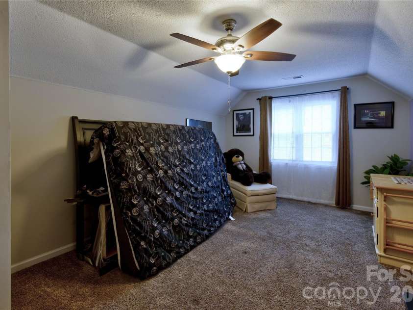 518 Lisa Carol Drive, Mooresville, NC 28115.  MLS# CAR4347357, YatesRealty ID 18000. 