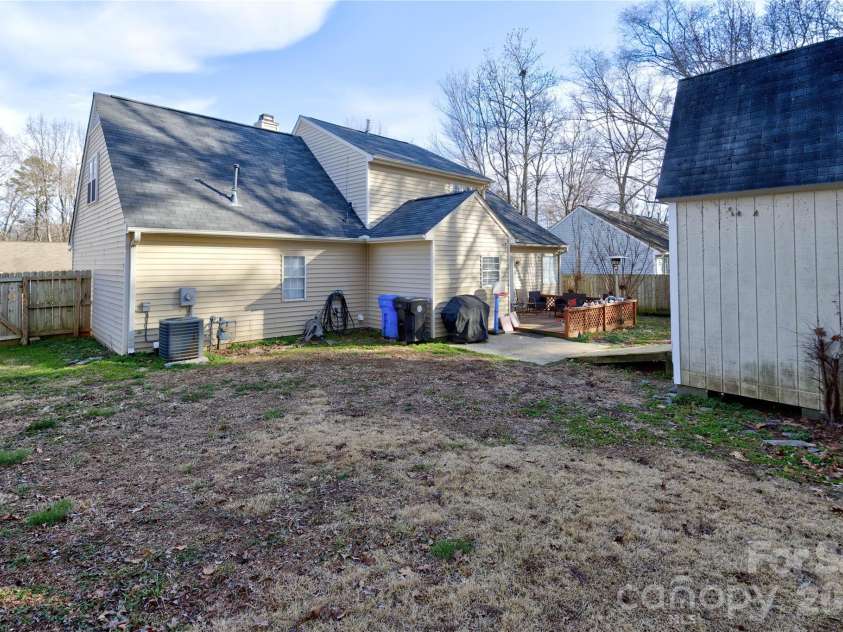 518 Lisa Carol Drive, Mooresville, NC 28115.  MLS# CAR4347357, YatesRealty ID 18000. 