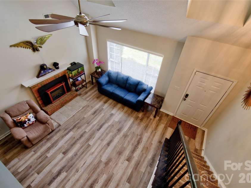 518 Lisa Carol Drive, Mooresville, NC 28115.  MLS# CAR4347357, YatesRealty ID 18000. 