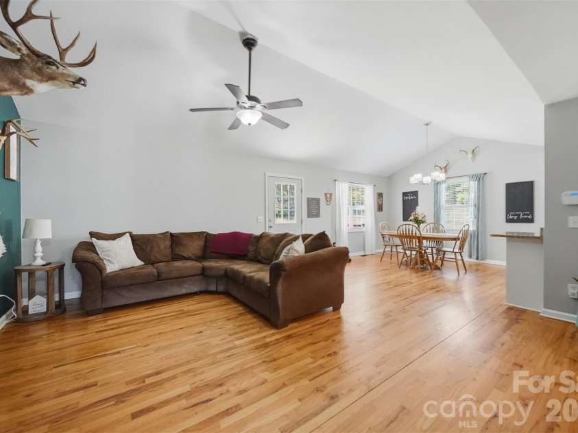 5175 Landing View Drive, Granite Falls, NC 28630.  MLS# CAR4369215, YatesRealty ID 18002. 