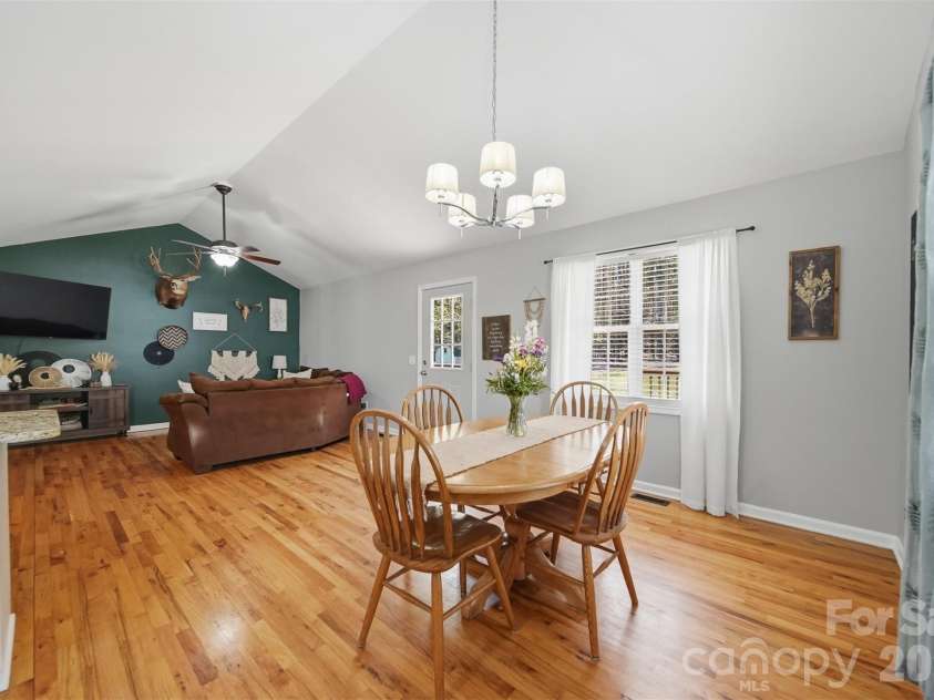 5175 Landing View Drive, Granite Falls, NC 28630.  MLS# CAR4369215, YatesRealty ID 18002. 