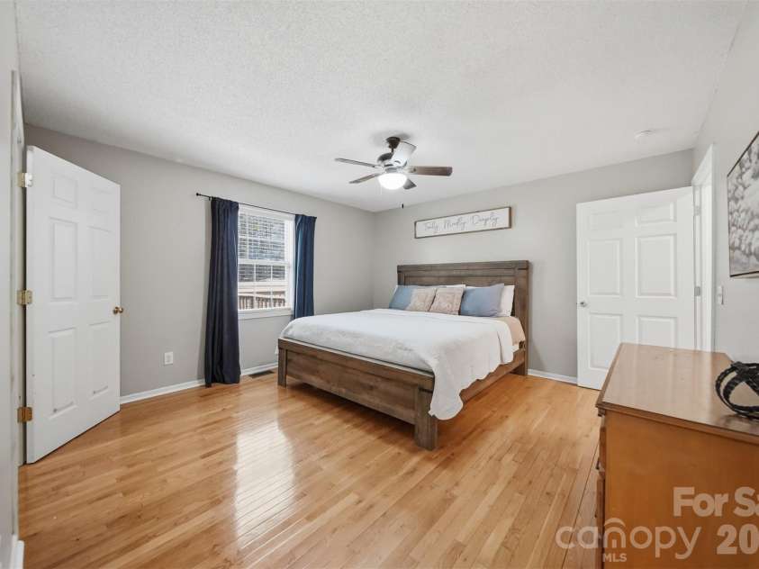 5175 Landing View Drive, Granite Falls, NC 28630.  MLS# CAR4369215, YatesRealty ID 18002. 
