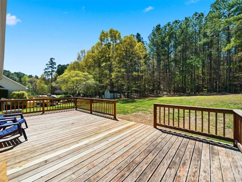 5175 Landing View Drive, Granite Falls, NC 28630.  MLS# CAR4369215, YatesRealty ID 18002. 