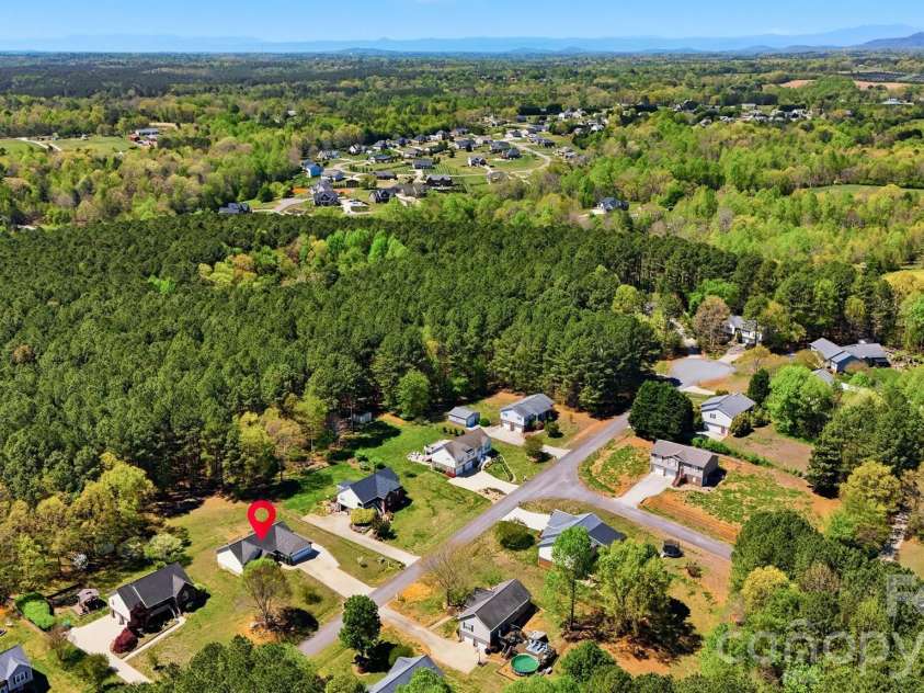 5175 Landing View Drive, Granite Falls, NC 28630.  MLS# CAR4369215, YatesRealty ID 18002. 